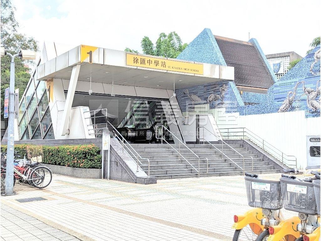 專任花園經典四房車位房屋室內格局與周邊環境