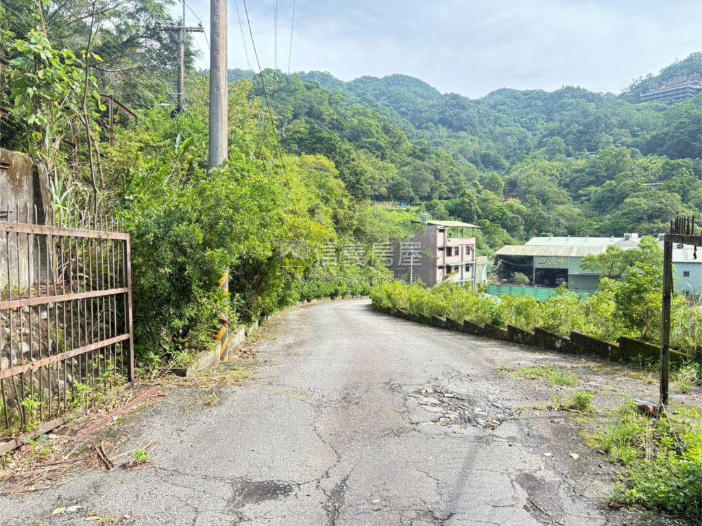 新店北宜丁建現有鋼構廠房房屋室內格局與周邊環境
