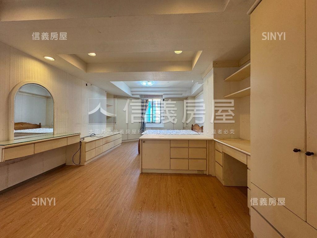 雙子星♥寬敞舒適大４房房屋室內格局與周邊環境