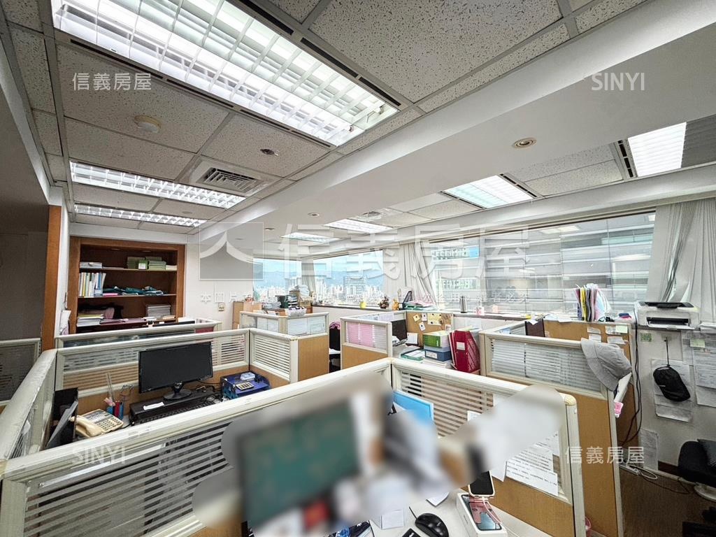 正忠孝東路家美氣派辦公房屋室內格局與周邊環境