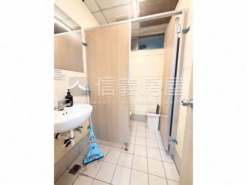 正忠孝東路家美氣派辦公房屋室內格局與周邊環境
