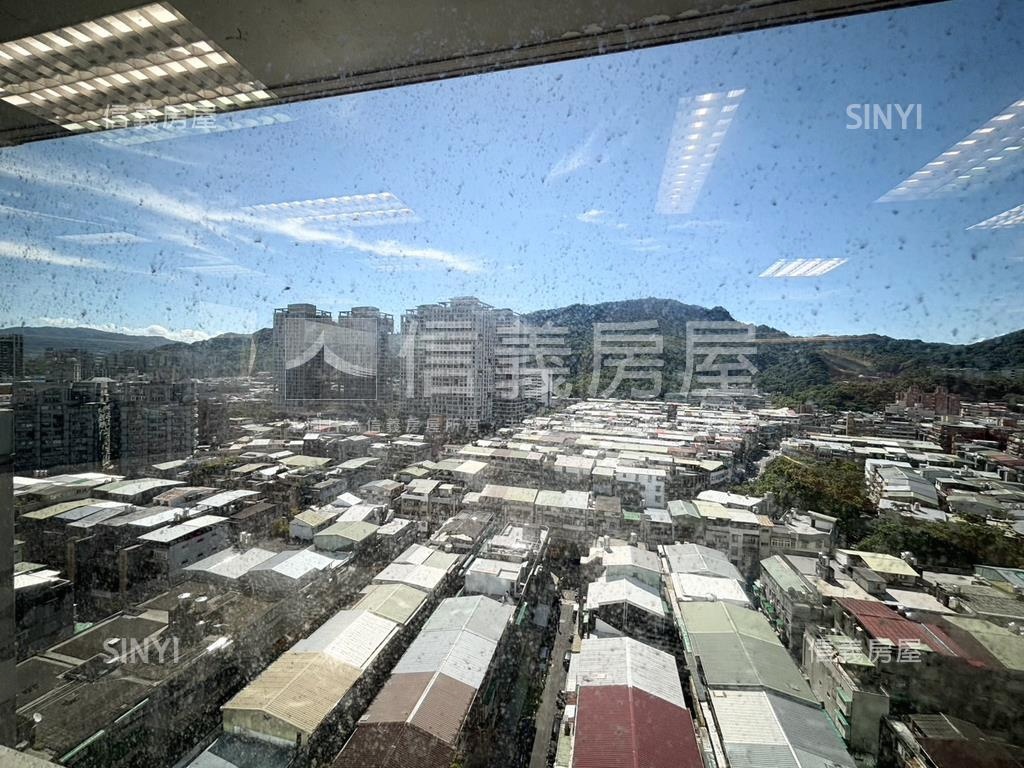 正忠孝東路家美氣派辦公房屋室內格局與周邊環境