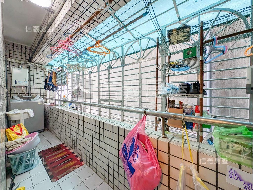 前後陽台貴族四房房屋室內格局與周邊環境
