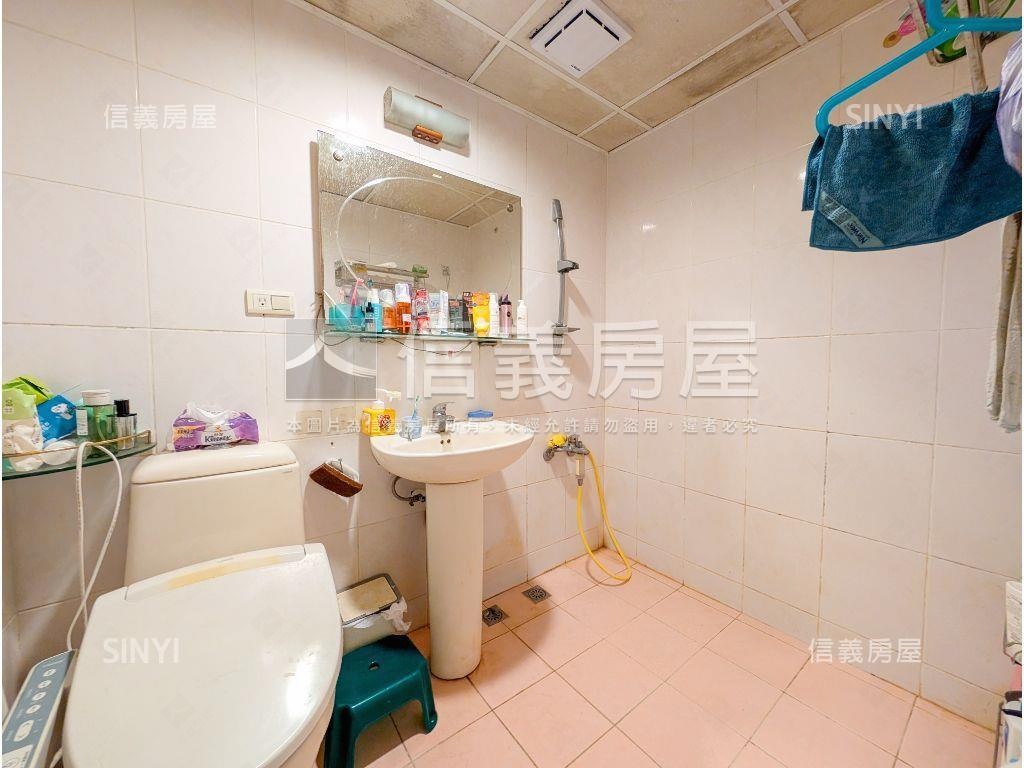 前後陽台貴族四房房屋室內格局與周邊環境