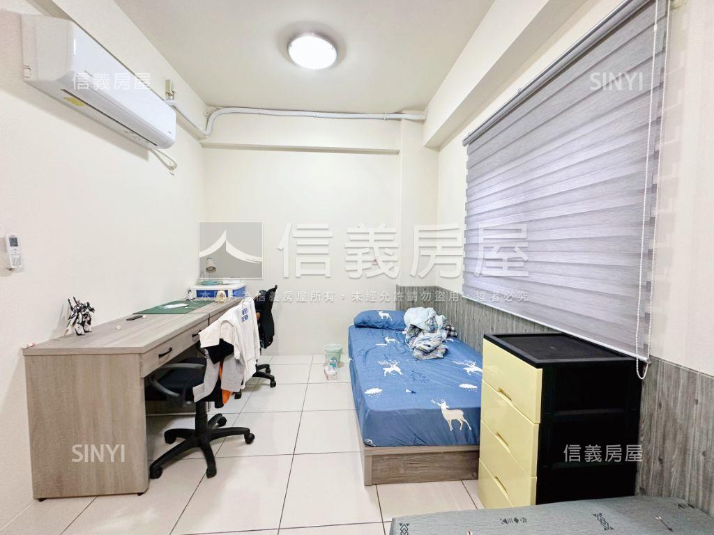 十期商圈臨路車庫別墅房屋室內格局與周邊環境