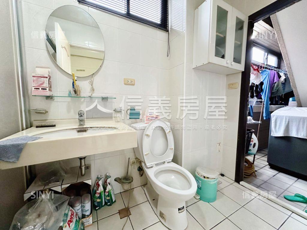 十期商圈臨路車庫別墅房屋室內格局與周邊環境