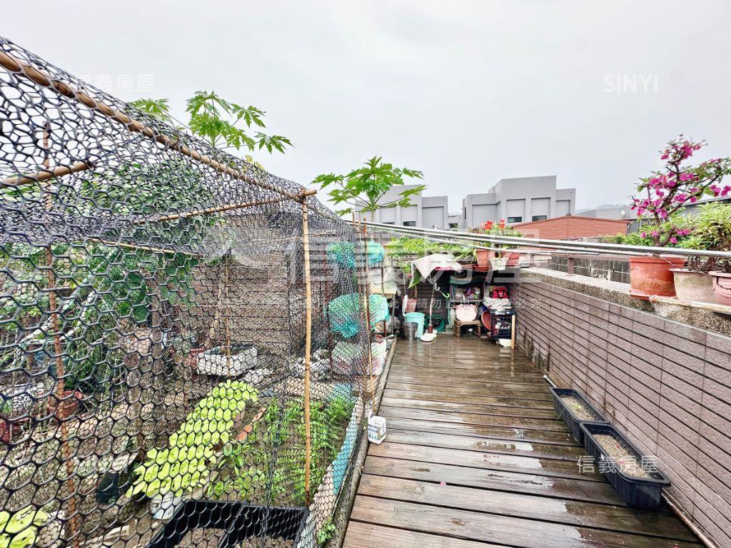 十期商圈臨路車庫別墅房屋室內格局與周邊環境