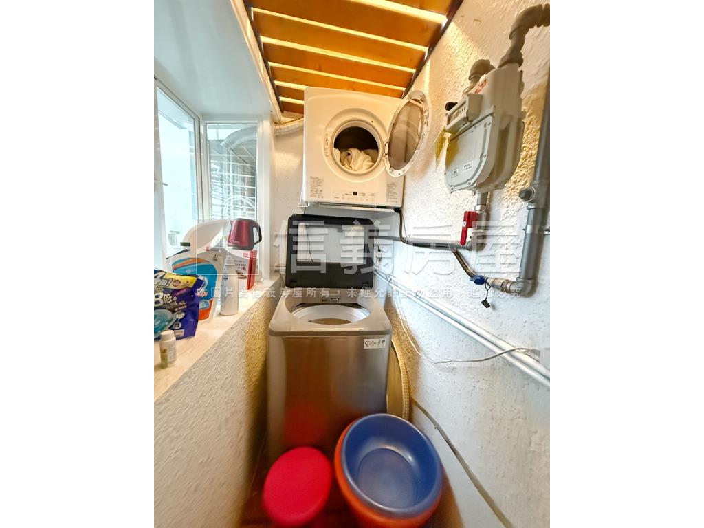 石牌國小－公寓邊間帶車位房屋室內格局與周邊環境