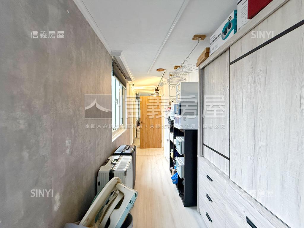 石牌國小－公寓邊間帶車位房屋室內格局與周邊環境