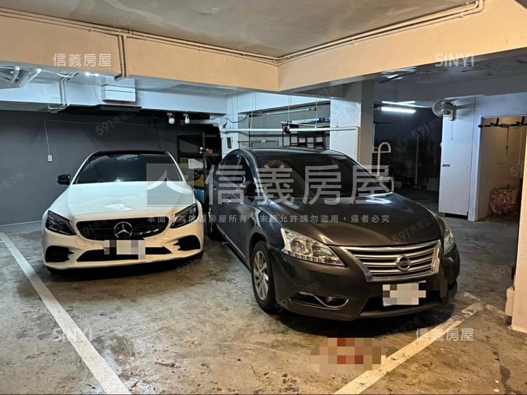 石牌國小－公寓邊間帶車位房屋室內格局與周邊環境