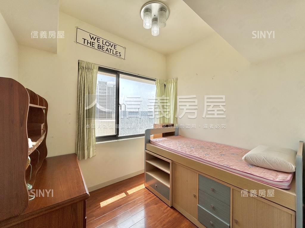 煙波行館明亮四房附平車房屋室內格局與周邊環境