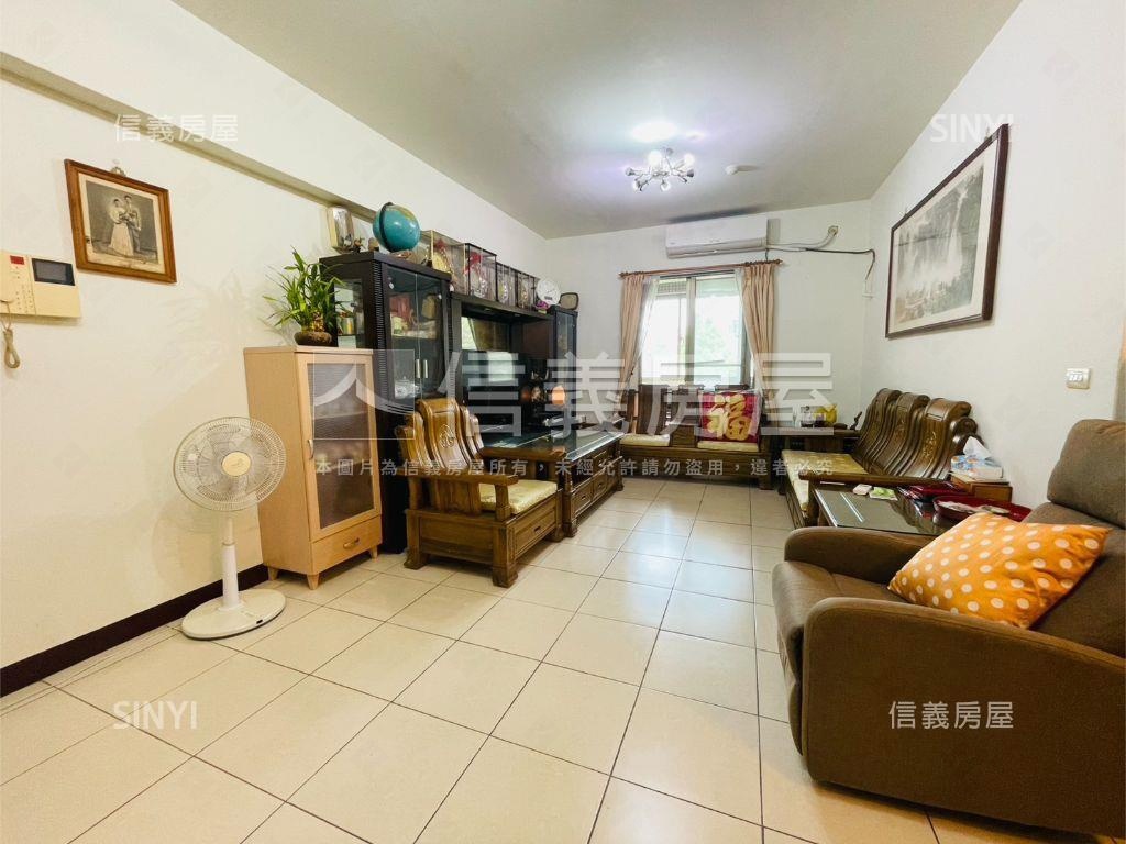 空一六區採光三房房屋室內格局與周邊環境