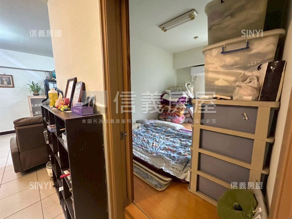 空一六區採光三房房屋室內格局與周邊環境