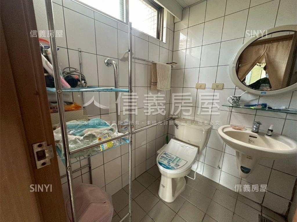 空一六區採光三房房屋室內格局與周邊環境