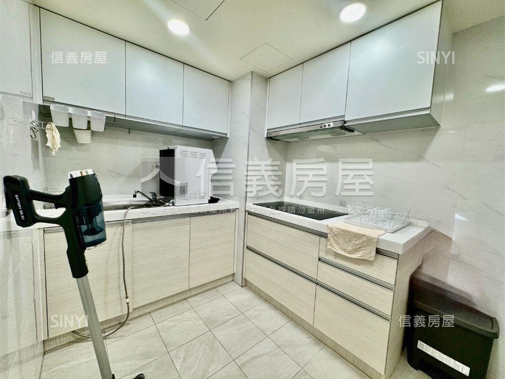 民生圓環海華次高美妝三房房屋室內格局與周邊環境
