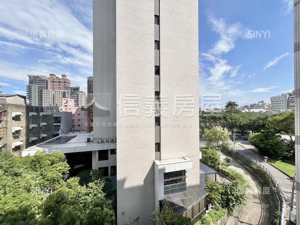 府後公園華廈三房平面車位房屋室內格局與周邊環境