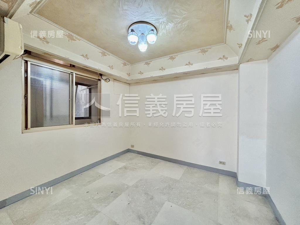 府後公園華廈三房平面車位房屋室內格局與周邊環境