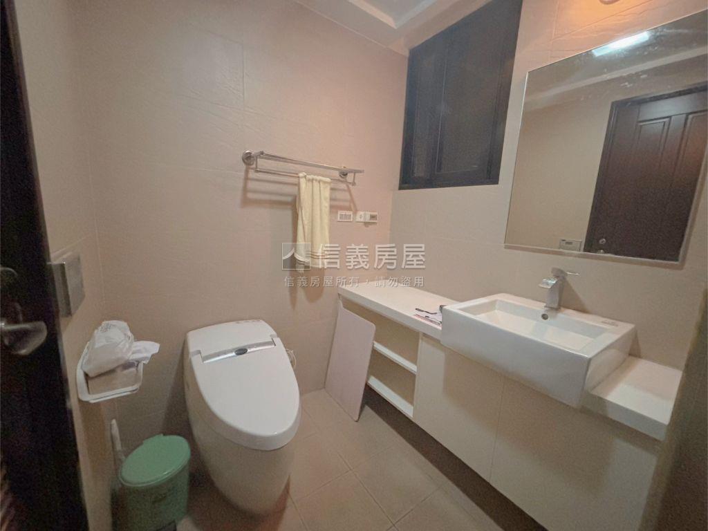岳泰峰範三房房屋室內格局與周邊環境