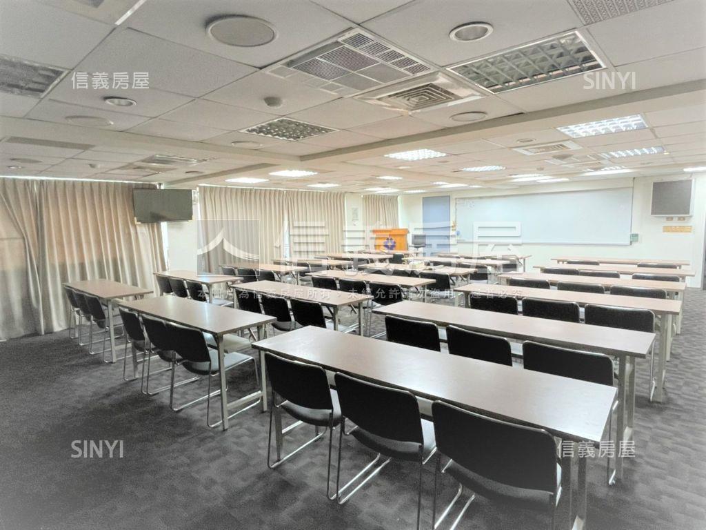 英才路稀有角間店面與商辦房屋室內格局與周邊環境