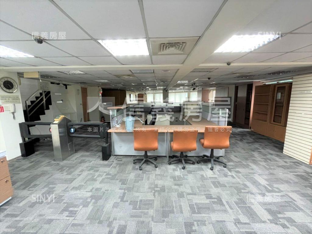 英才路稀有角間店面與商辦房屋室內格局與周邊環境