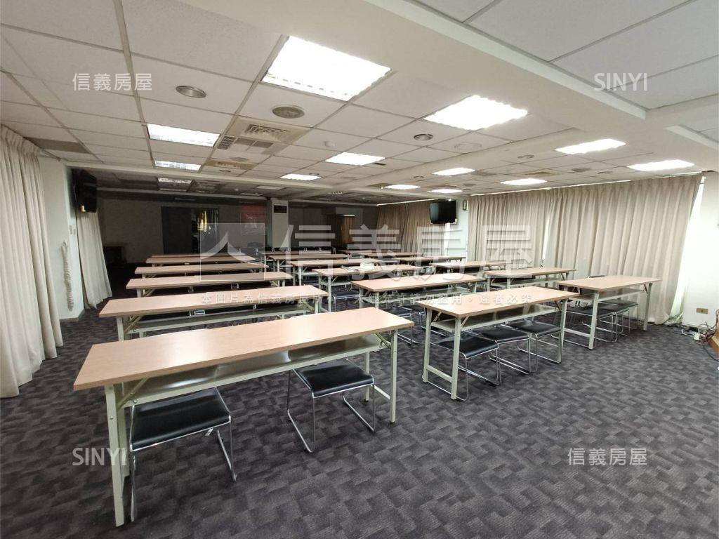 英才路稀有角間店面與商辦房屋室內格局與周邊環境