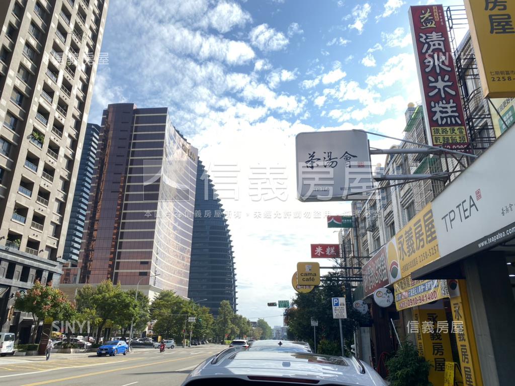 朝富路•稀有透天店面房屋室內格局與周邊環境