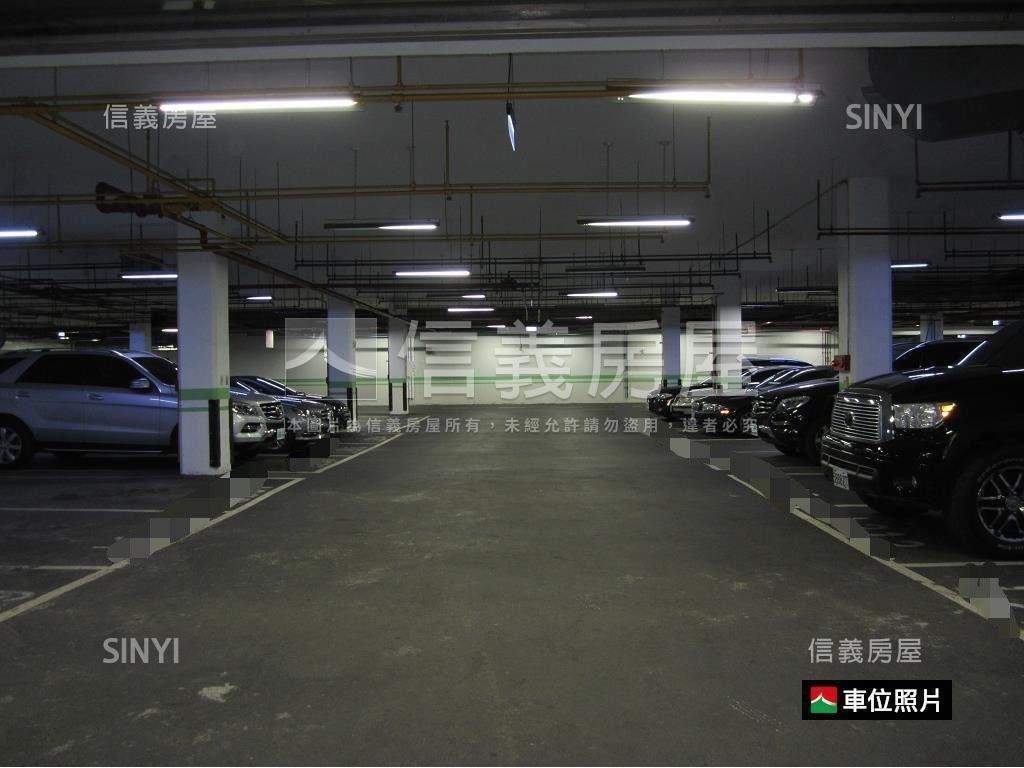 捷運圓環大面寬金店面房屋室內格局與周邊環境