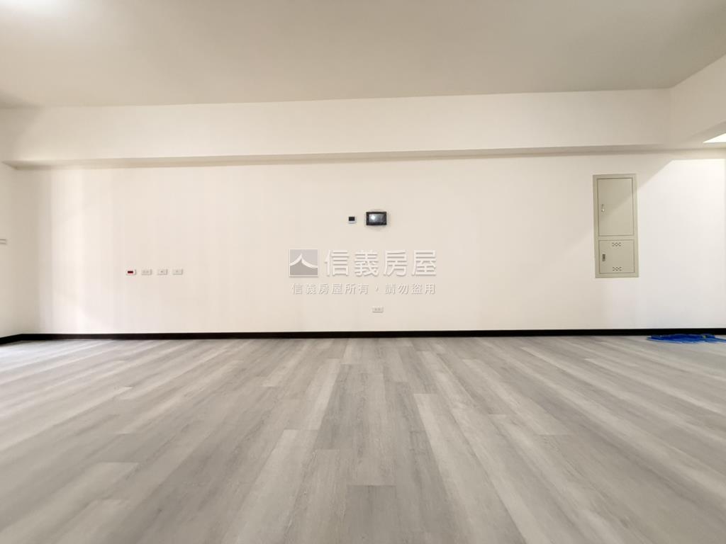 急售朝南新成屋四房雙平車房屋室內格局與周邊環境