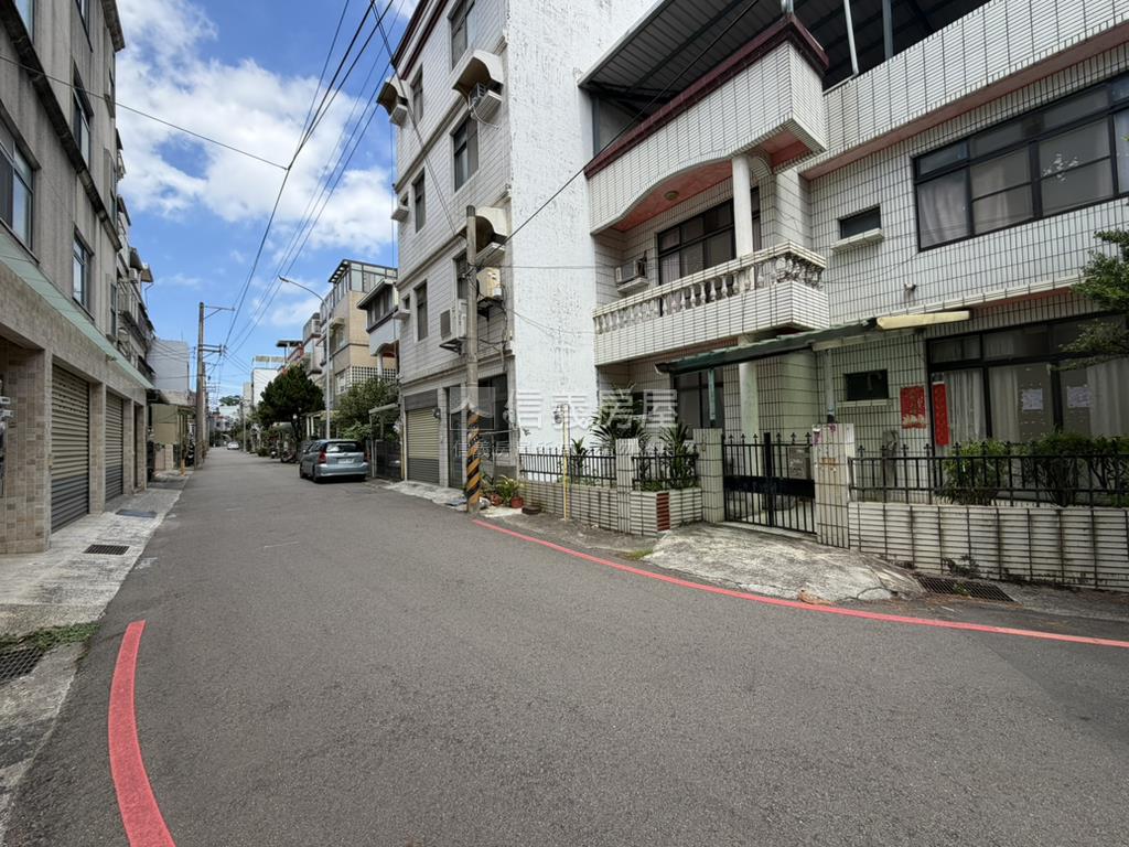 近靜心湖稀有車庫透天房屋室內格局與周邊環境