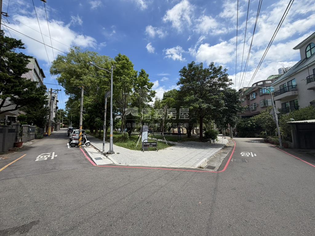 近靜心湖稀有車庫透天房屋室內格局與周邊環境