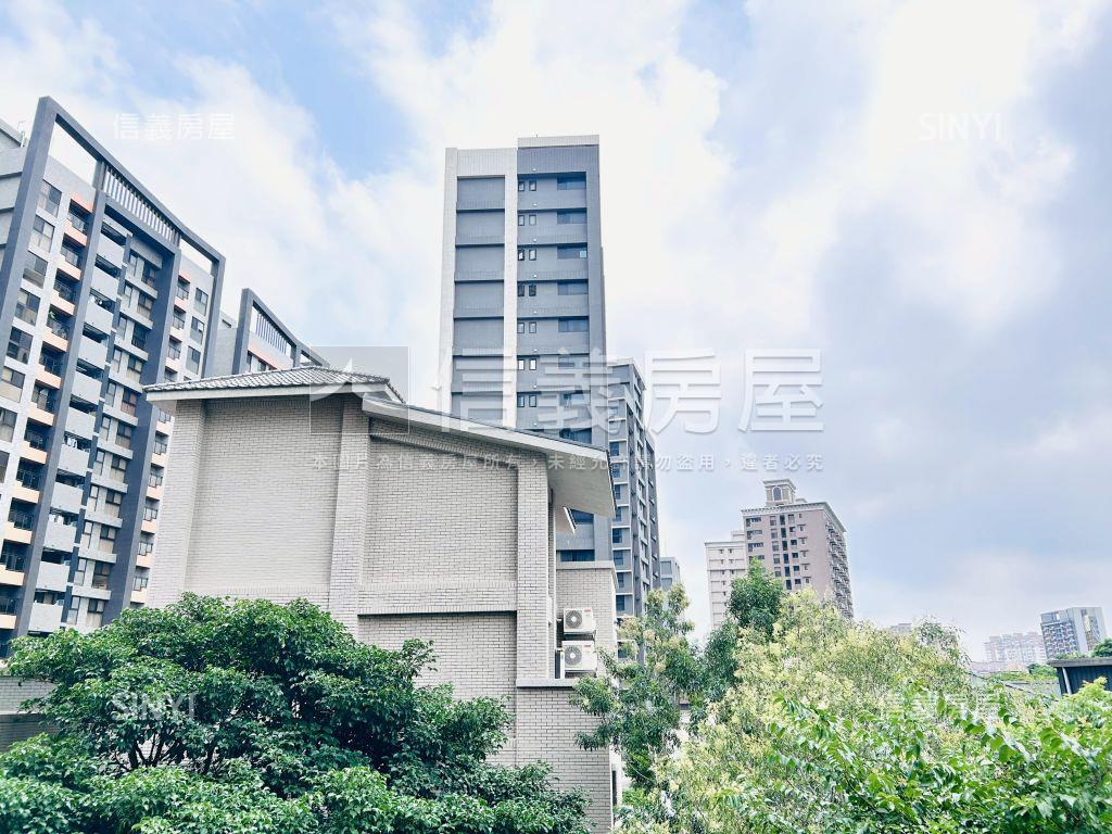 京澄園朗俯瞰樹海兩房車位房屋室內格局與周邊環境