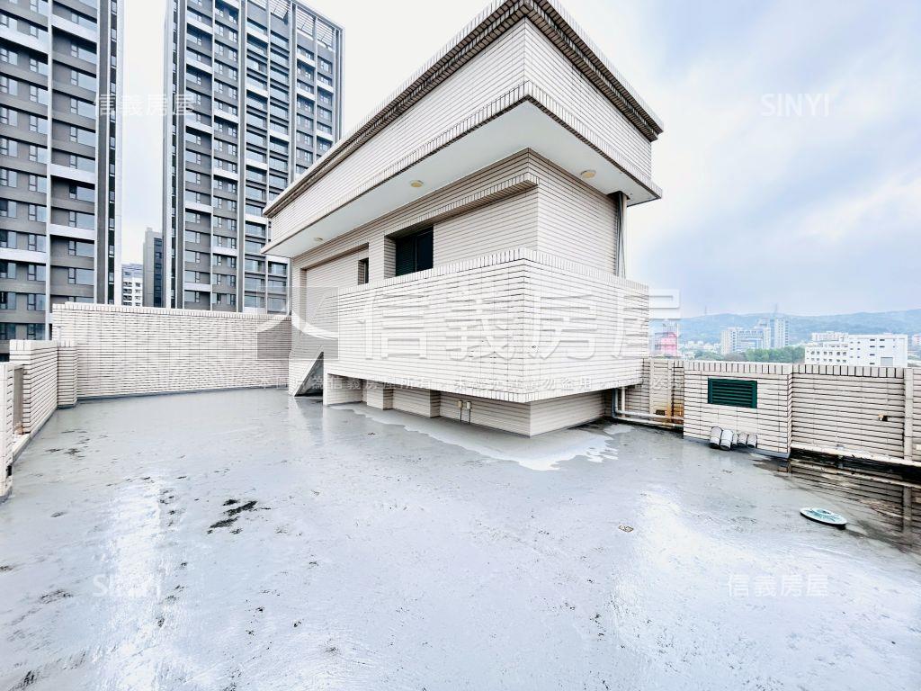 桃園市整棟電梯金店面房屋室內格局與周邊環境