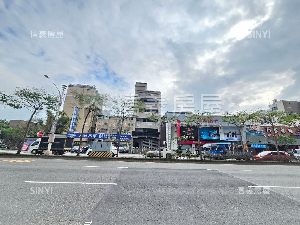 桃園市整棟電梯金店面房屋室內格局與周邊環境