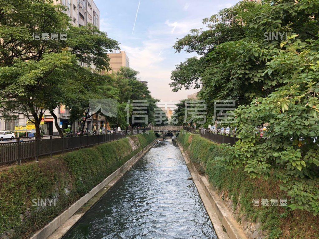 綠川民族路美麗收租大角店房屋室內格局與周邊環境