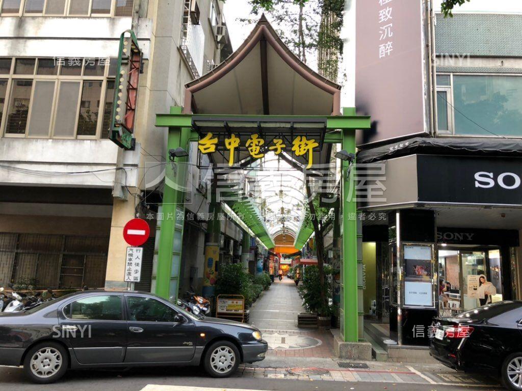 綠川民族路美麗收租大角店房屋室內格局與周邊環境