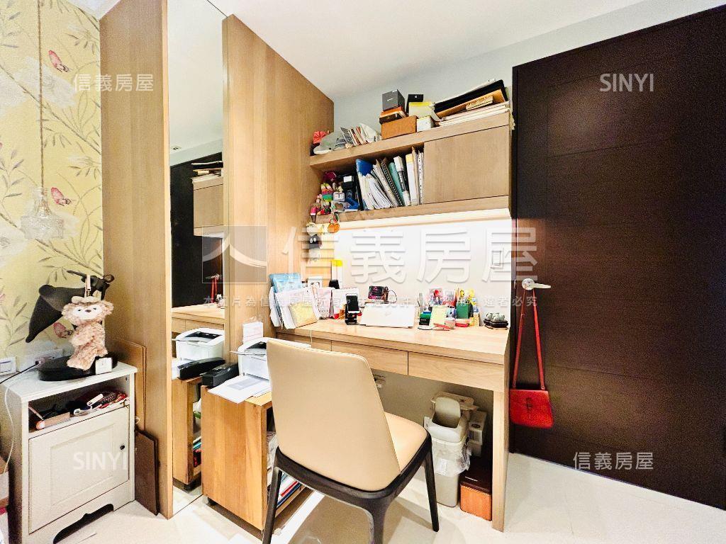 山景映簾☆湖山妍經典四房房屋室內格局與周邊環境