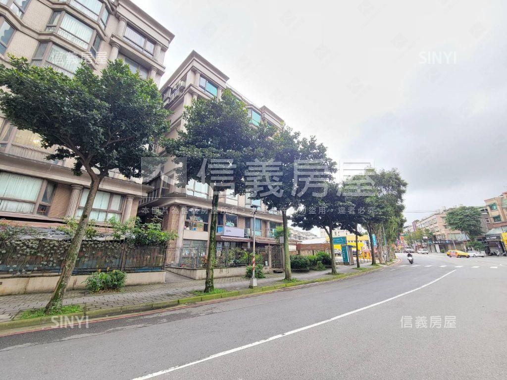 蛇麼都順利林口店面房屋室內格局與周邊環境