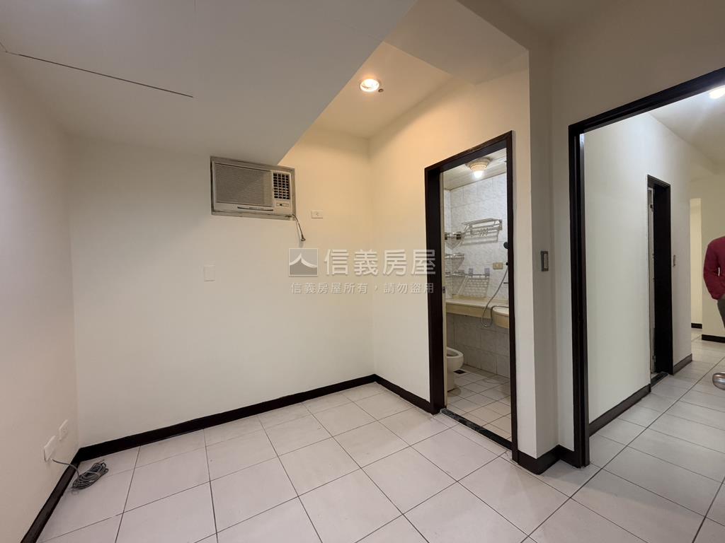 摩天鎮遠景三房美屋房屋室內格局與周邊環境