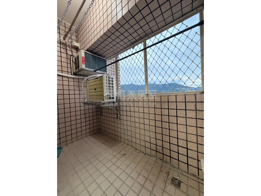摩天鎮遠景三房美屋房屋室內格局與周邊環境