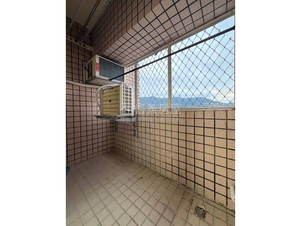 摩天鎮遠景三房美屋房屋室內格局與周邊環境
