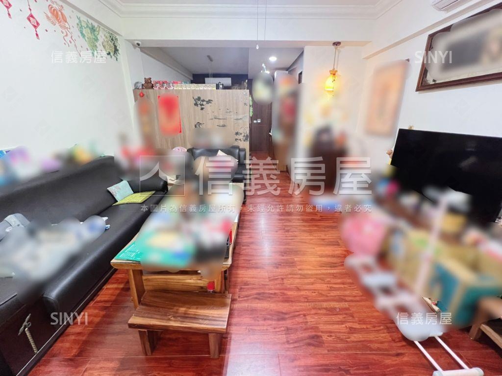 近中華路鄰路透天房屋室內格局與周邊環境