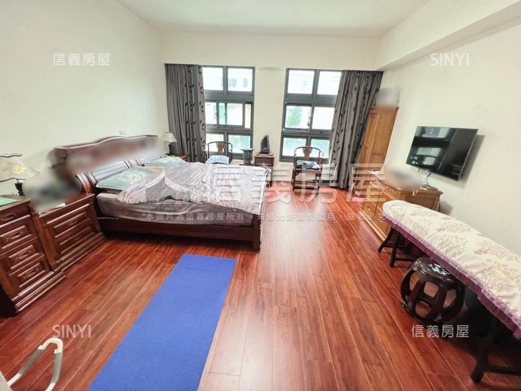近中華路鄰路透天房屋室內格局與周邊環境