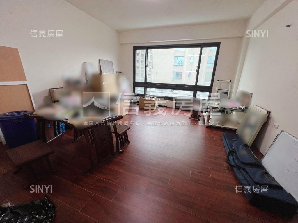 近中華路鄰路透天房屋室內格局與周邊環境