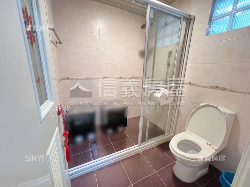 近中華路鄰路透天房屋室內格局與周邊環境