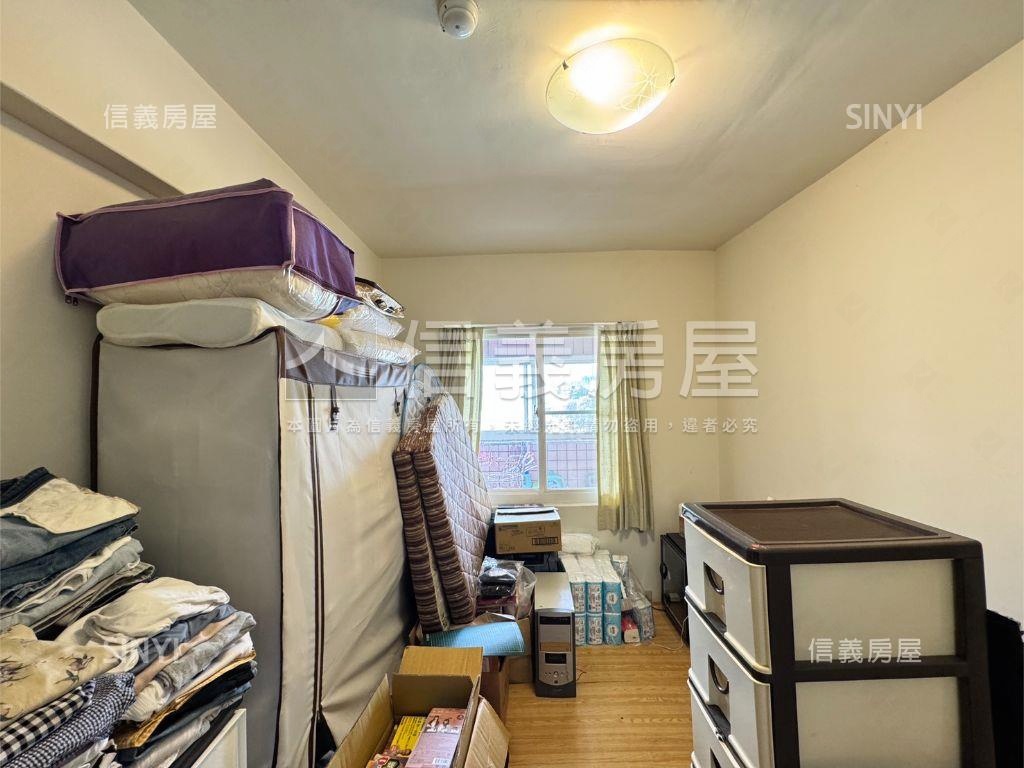 東方名人採光三房有車位房屋室內格局與周邊環境