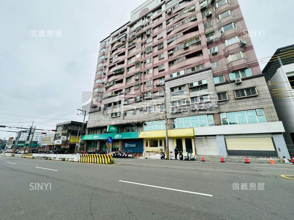 東方名人採光三房有車位房屋室內格局與周邊環境