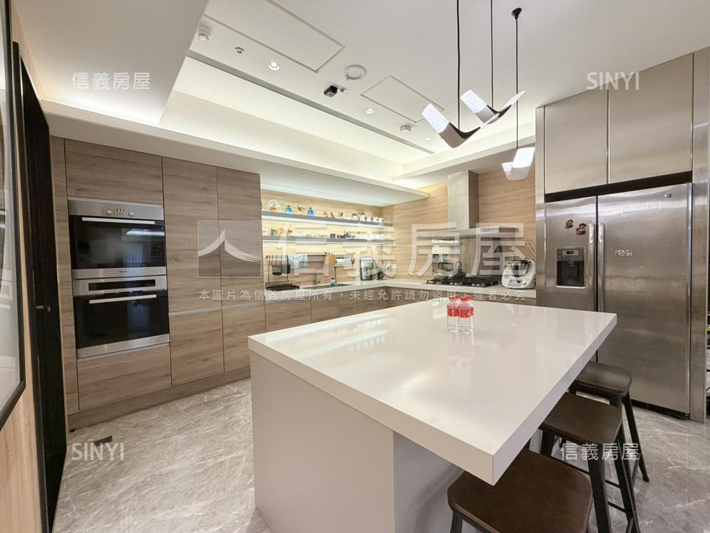 再一間紐約之星裝潢豪邸房屋室內格局與周邊環境