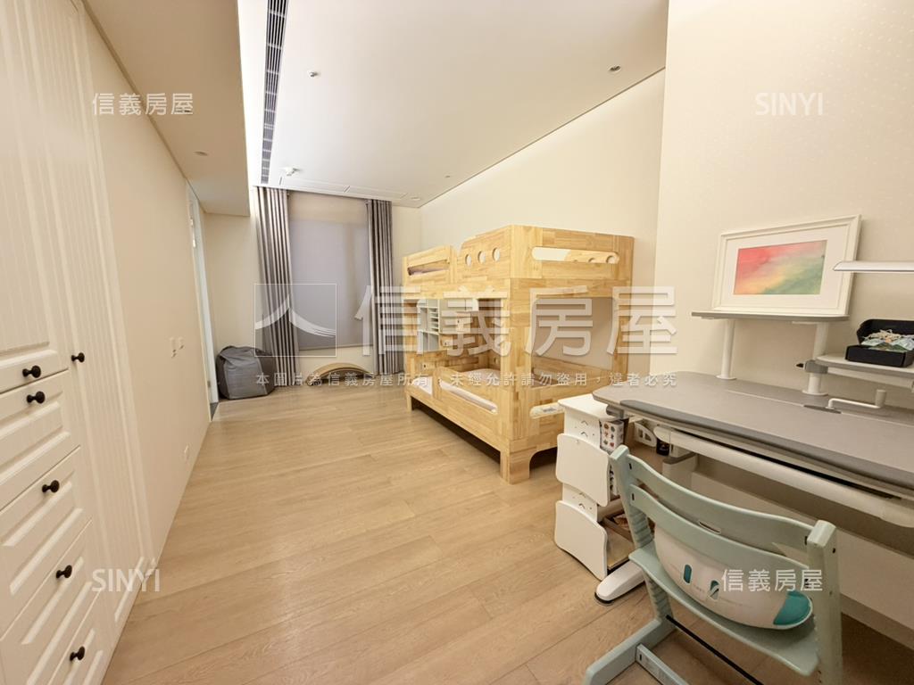 再一間紐約之星裝潢豪邸房屋室內格局與周邊環境