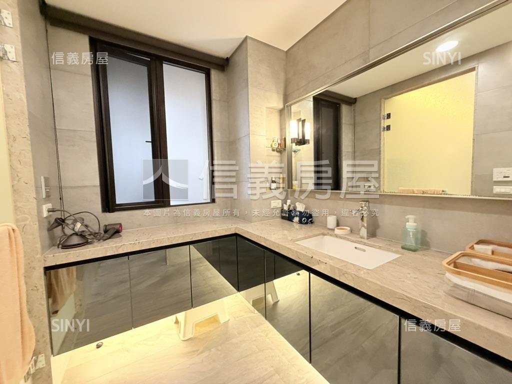 再一間紐約之星裝潢豪邸房屋室內格局與周邊環境