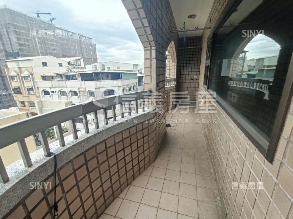 京城阿波羅高樓採光宅房屋室內格局與周邊環境